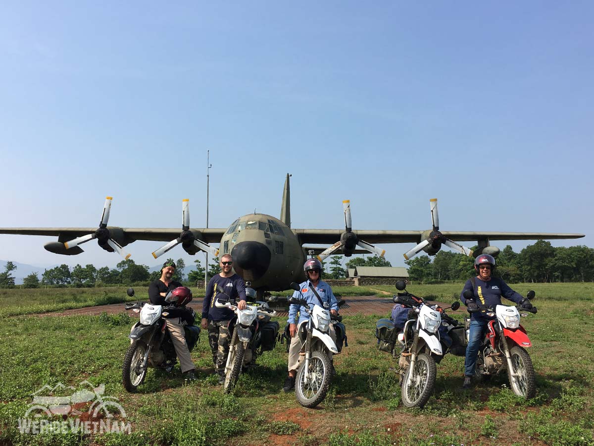 we-ride-vietnam-motorbike-tour-khe-sanh-dmz-tour