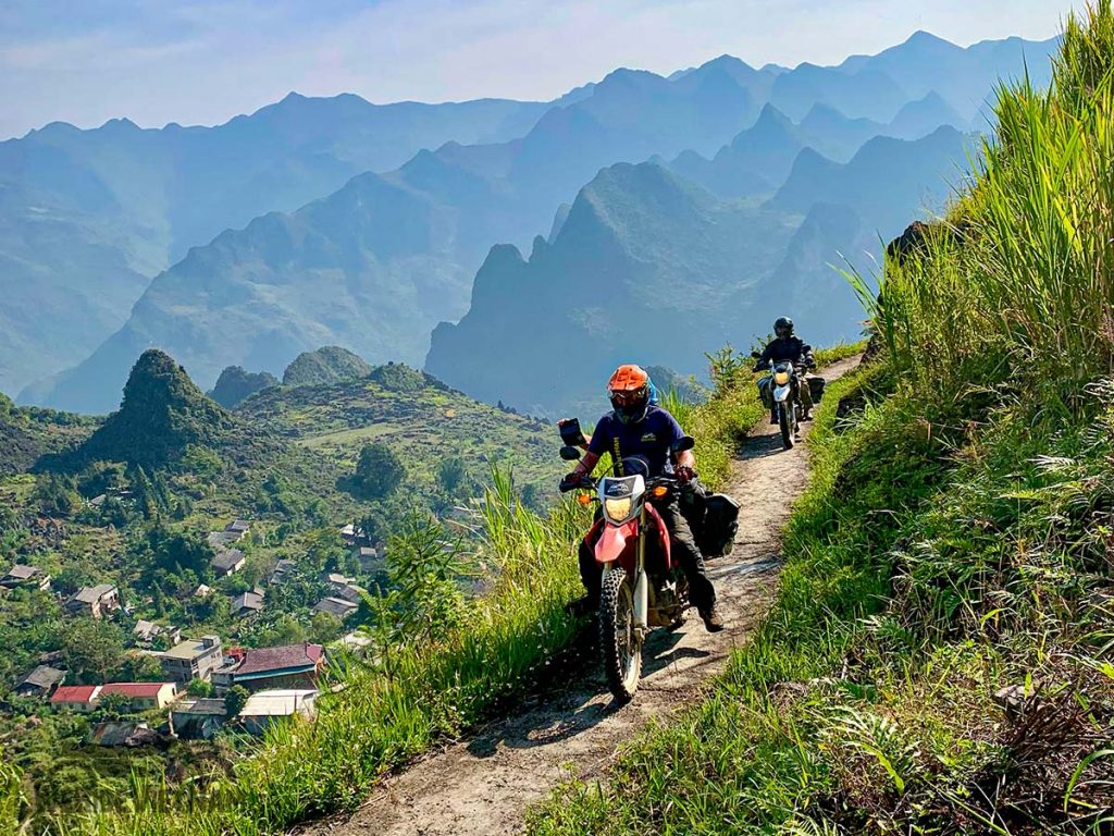 travelling vietnam on a motorbike